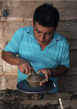 Load image into Gallery viewer, Luna Sundara Palo Santo Holder 秘魯聖木陶瓷座