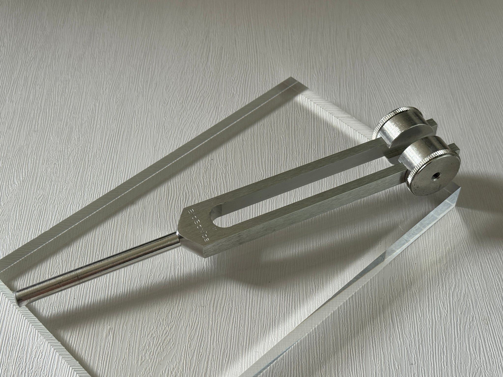 OM (オーム)136.1hzチューナー 音叉 / OM 136.1hz Tuning fork | 音叉